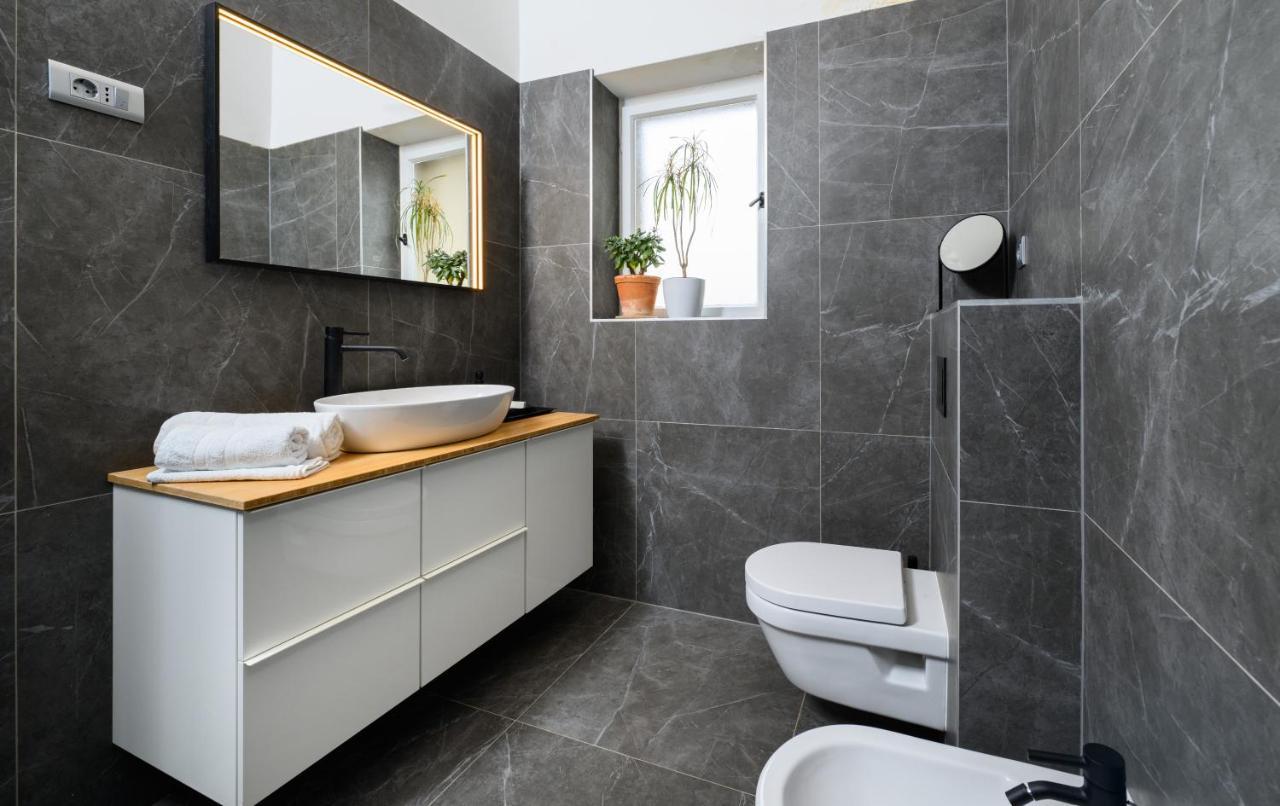 Designer Two-Bedroom Apartment Split Zewnętrze zdjęcie